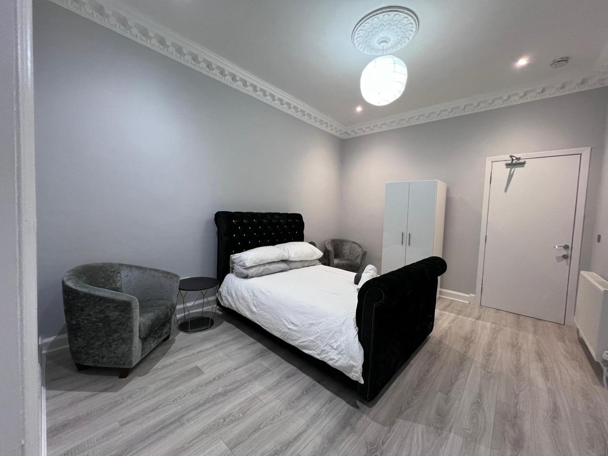 Lovely 4 Bedroom 2Nd Floor Walk Up Apartment Edinburgh Exteriér fotografie