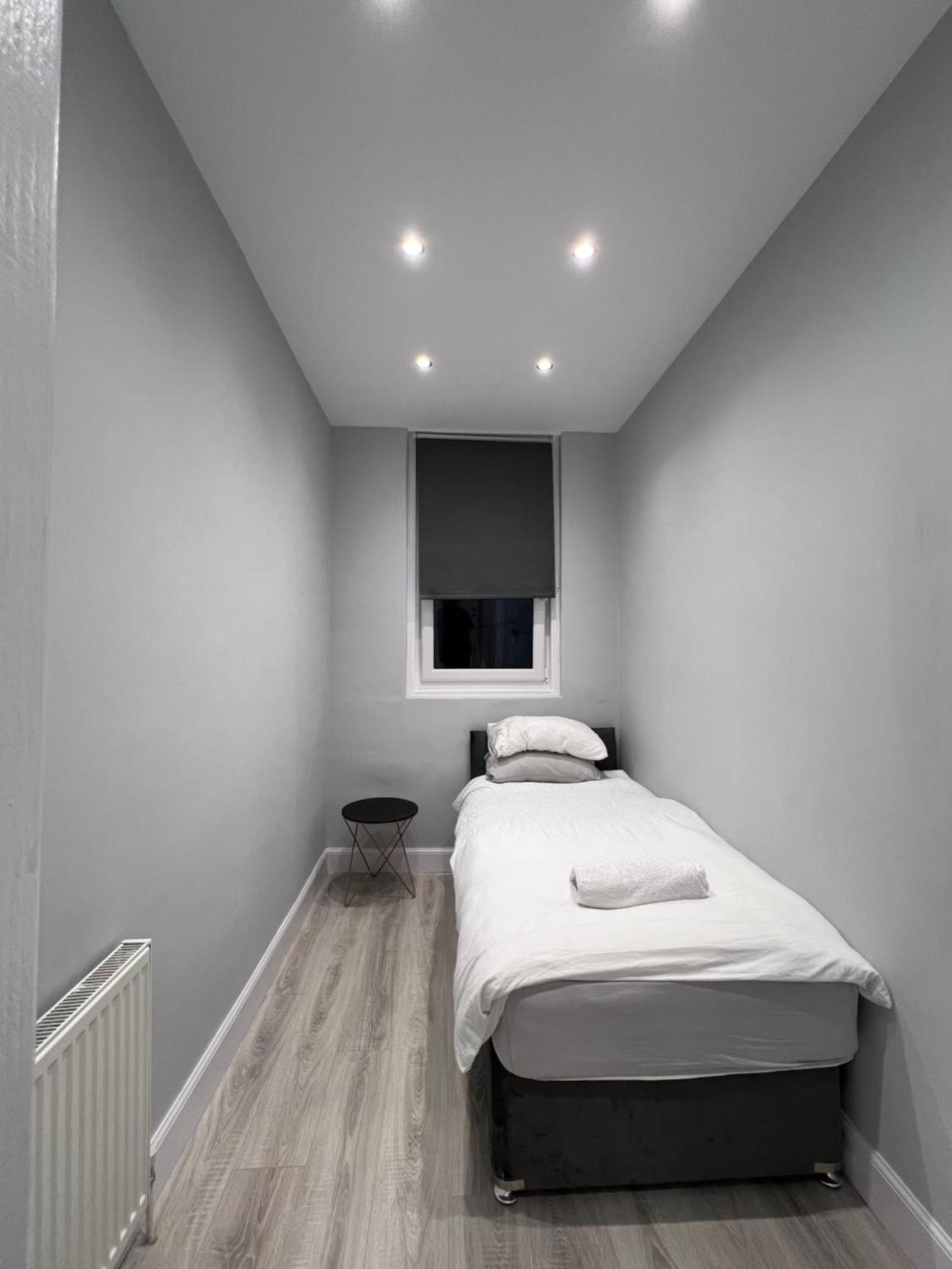 Lovely 4 Bedroom 2Nd Floor Walk Up Apartment Edinburgh Exteriér fotografie