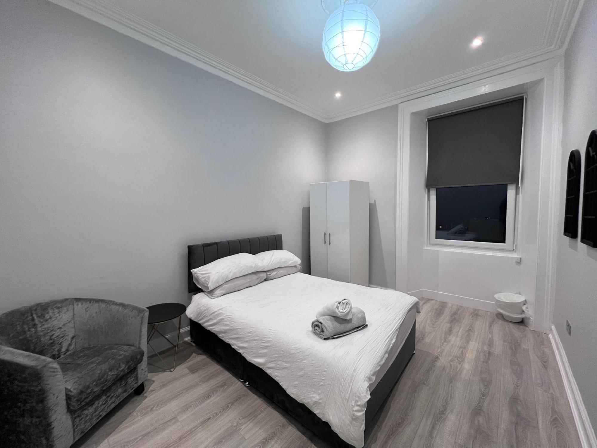 Lovely 4 Bedroom 2Nd Floor Walk Up Apartment Edinburgh Exteriér fotografie